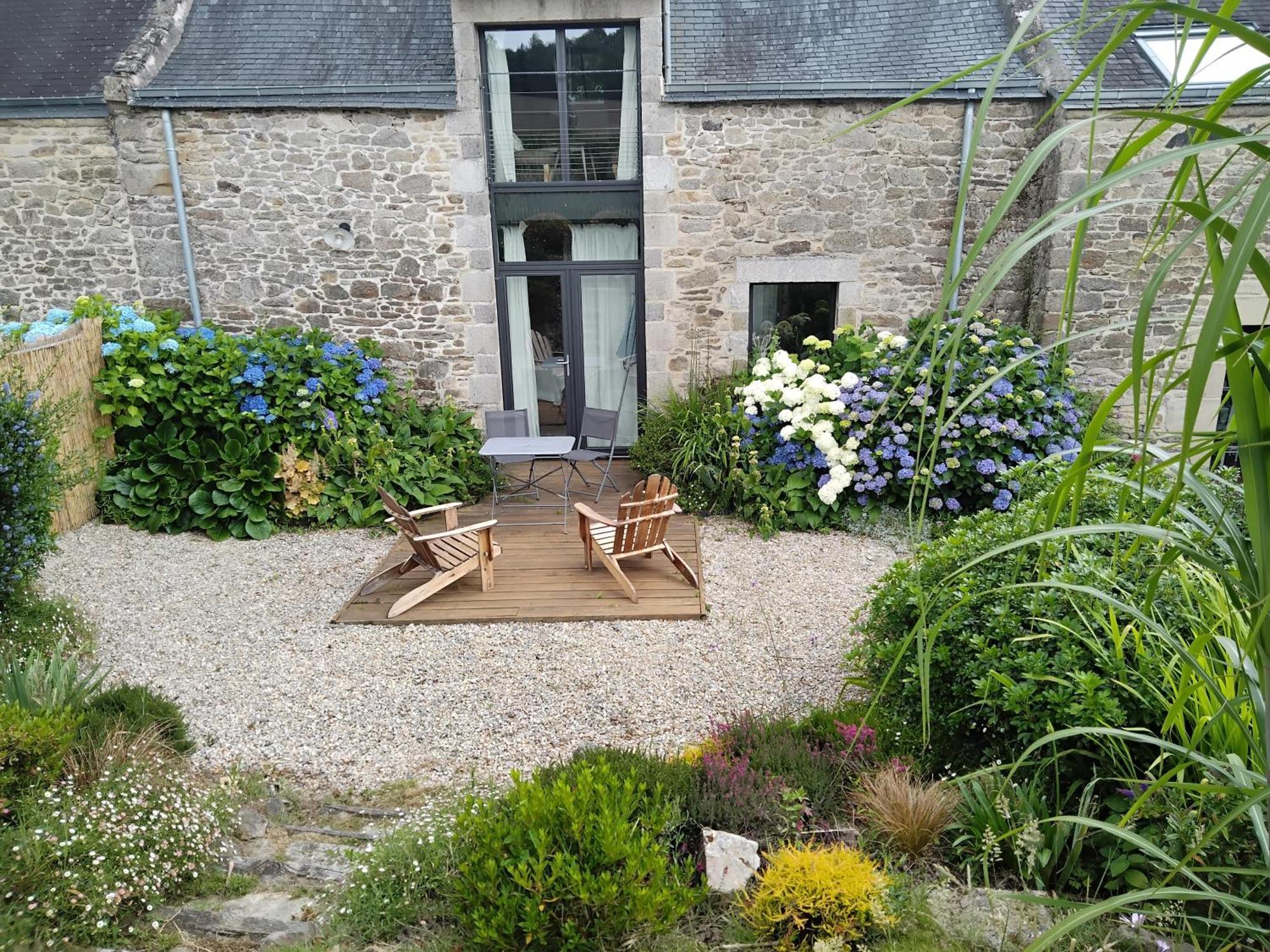 La Chambre Du Grand Val Caden Eksteriør bilde